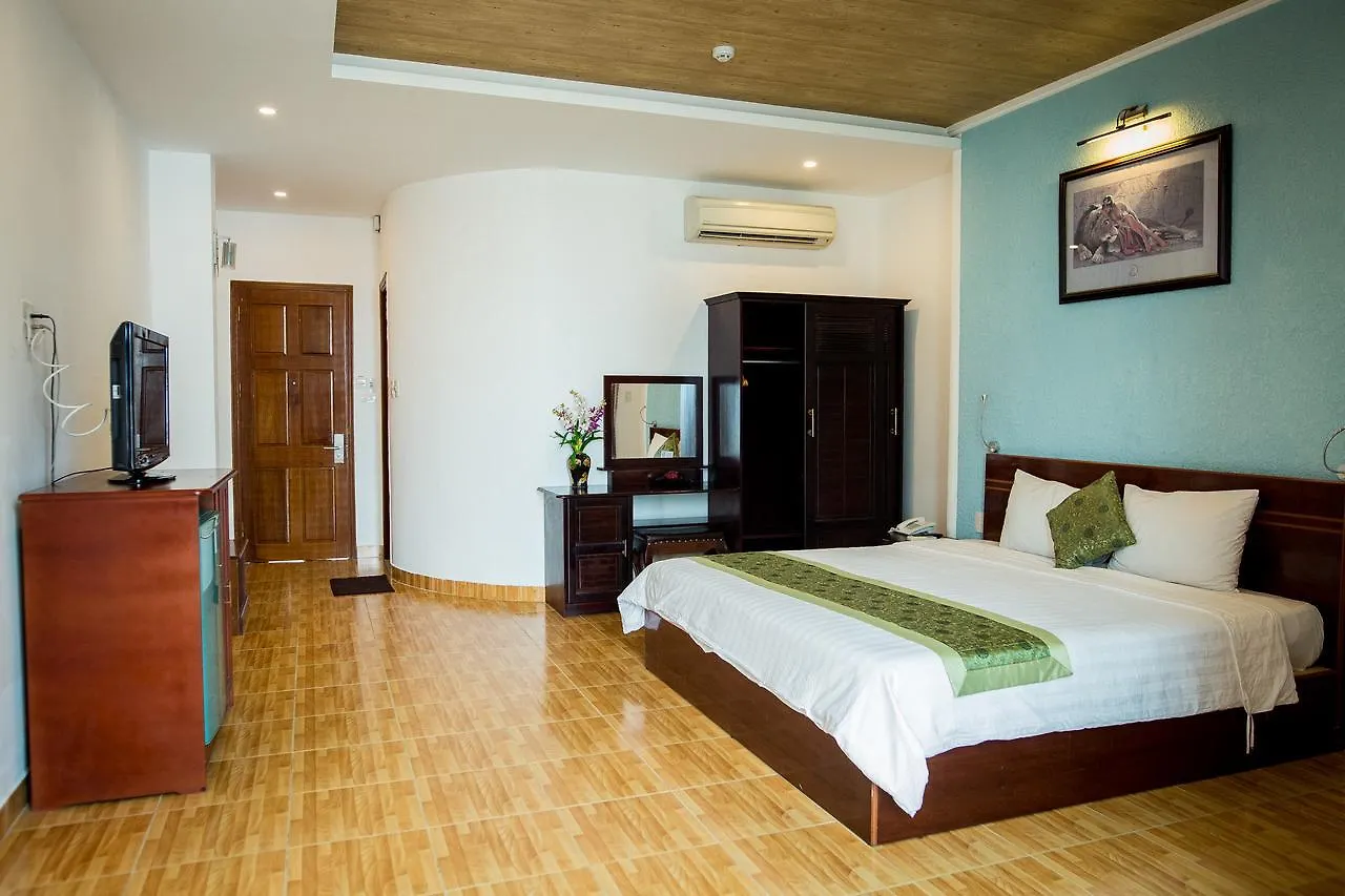 Xuan Hung Hotel Da Nang 2*,  Vietnam