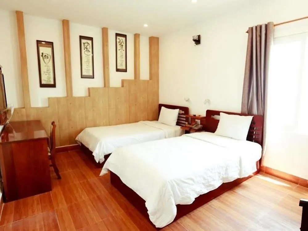 Xuan Hung Hotel Da Nang 2*,